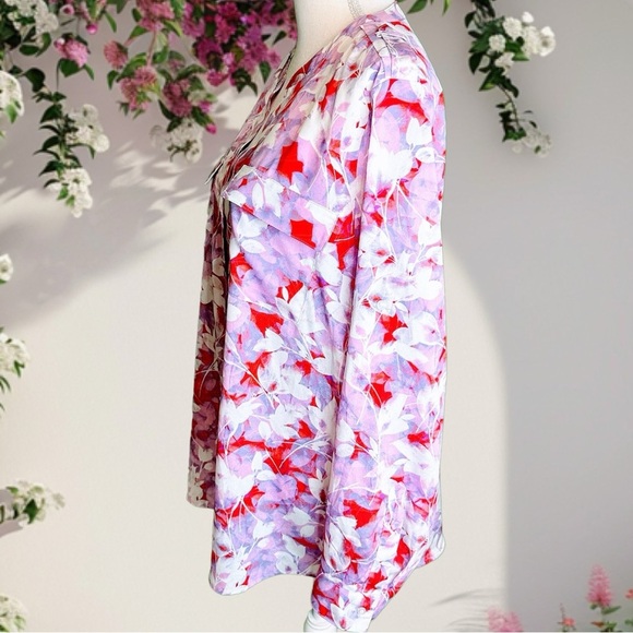 Calvin Klein Women’s ‘Roll Sleeve Printed Everyday Blouse’ in Purple Floral - Picture 8 of 11